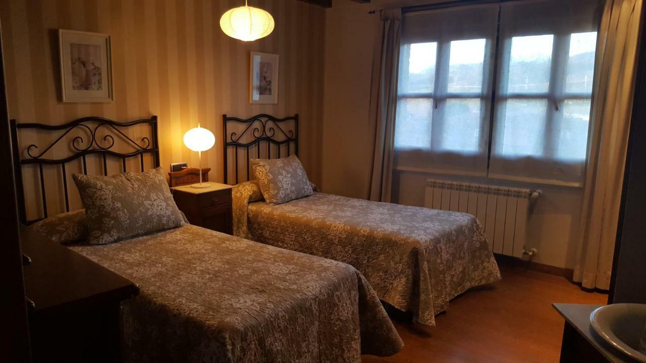 Camin De Los Collaos Guest House Cangas de Onis Luaran gambar
